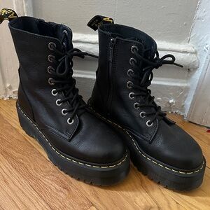 Dr. Martens JADON III Boot PISA Leather Platform Boots